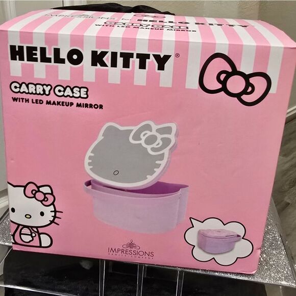 Impressions X Hello Kitty Carry Case w/LED Makeup Mirror - Picture 11 of 12